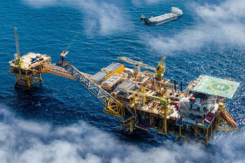 Nhìn lại cuộc chiến giá dầu thô