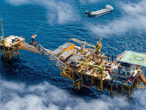 Nhìn lại cuộc chiến giá dầu thô