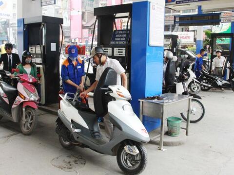 Ngày mai, giá xăng dầu tiếp tục giảm?