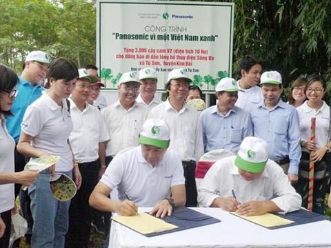 Panasonic tiếp tục 'hành trình xanh” tại Hòa Bình, Quảng Nam và Quảng Ngãi